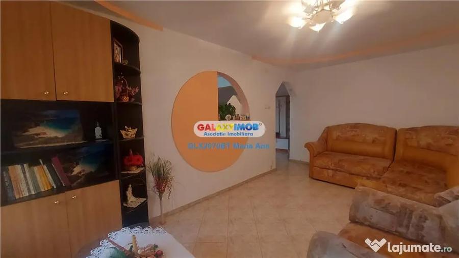 Apartament cu 2 camere decomandat în Central
