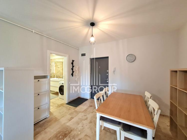 Apartament cu 2 camere semidecomandat, mobilat în Bună Ziua
