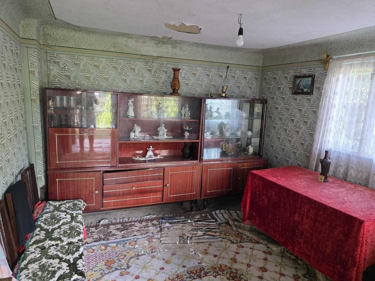 Casă cu 3 camere în Călinești