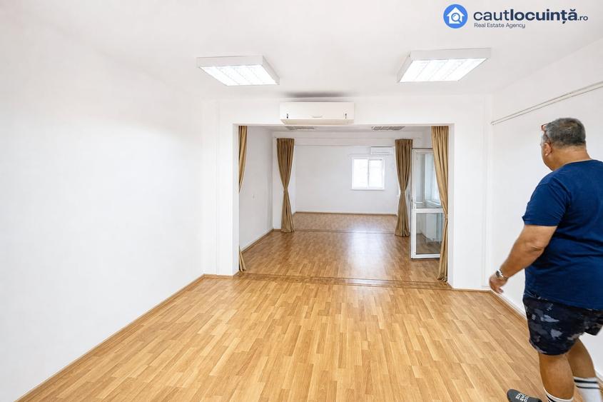 Casă individuală cu 7 camere cu Canalizare în Rahova