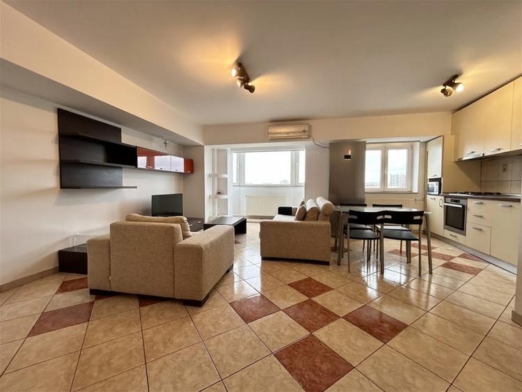 Apartament cu 3 camere decomandat, mobilat în P-ța Alba Iulia