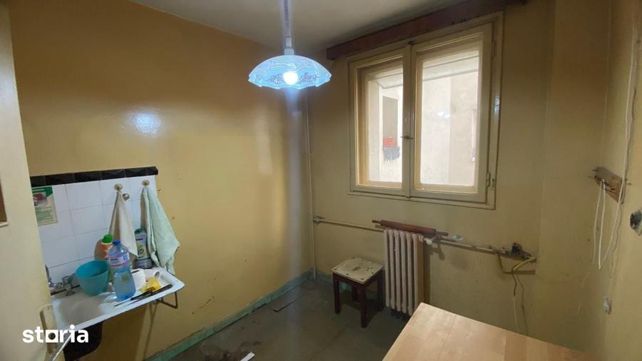 Apartament cu 2 camere semidecomandat în Vatra Luminoasă
