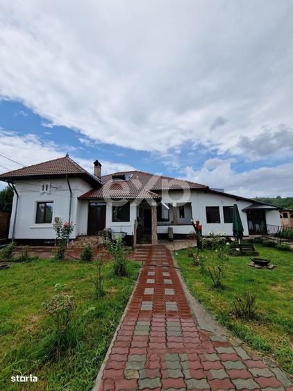 Casă cu 4 camere în Răzvad