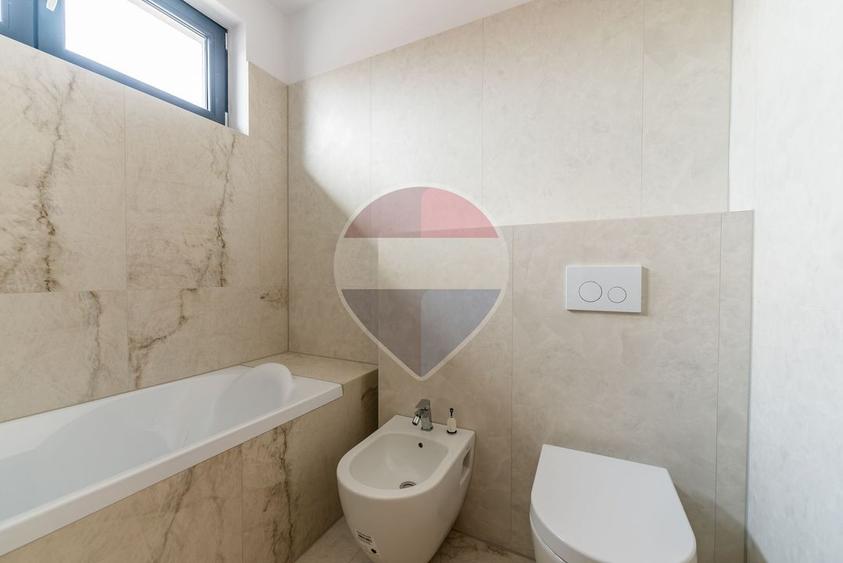 Casă nouă 4 camere, P+1, zona centrală - 16
