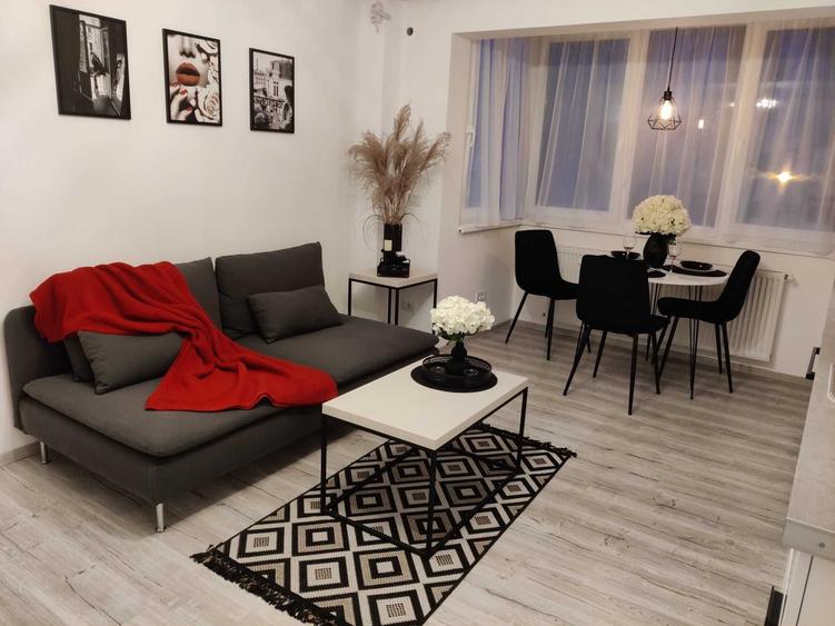 Apartament cu 3 camere semidecomandat în Take Ionescu