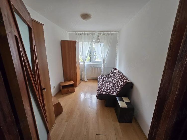 Apartament cu 3 camere decomandat în Vest