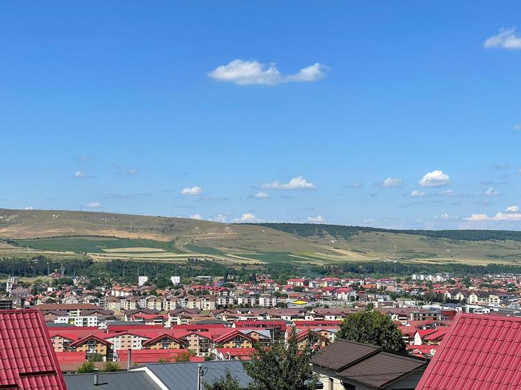 Casă individuală cu 4 camere cu Canalizare în Florești