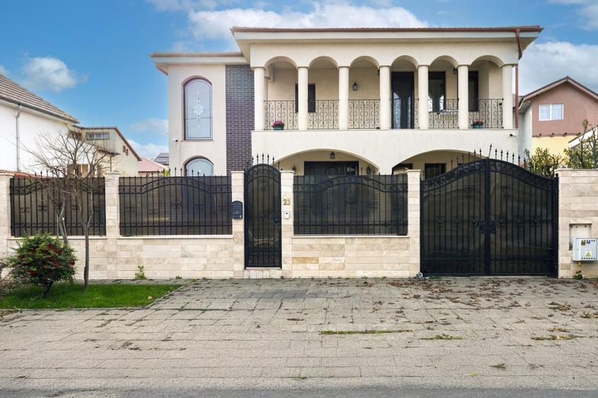 Casă individuală cu 6 camere cu Canalizare în Ovidiu