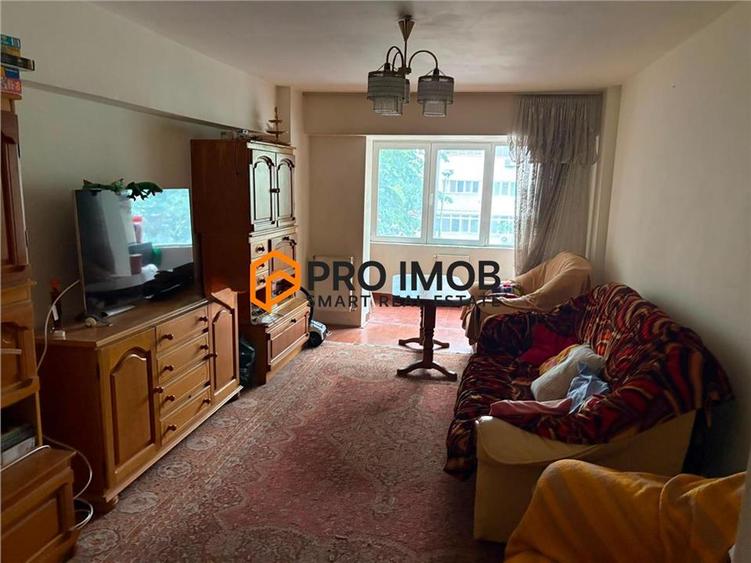 Apartament cu 4 camere decomandat în Unirii Sud