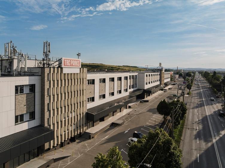 Spațiu comercial, de 150 mp, în Aeroport