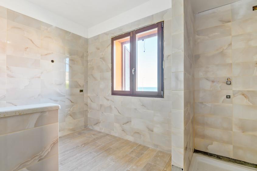 Duplex cu 7 camere cu Canalizare în Peninsula