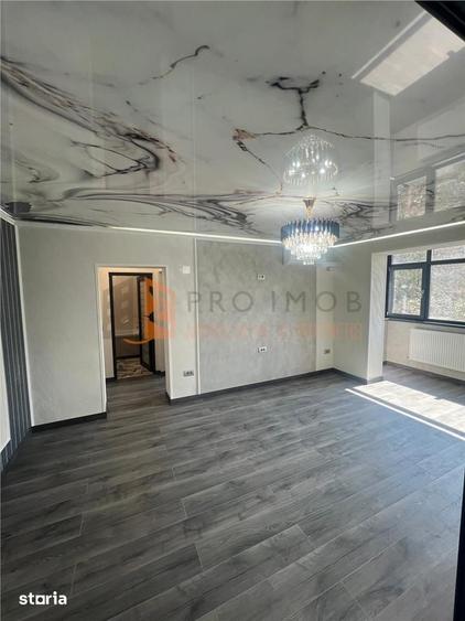 Apartament cu 3 camere semidecomandat în Central