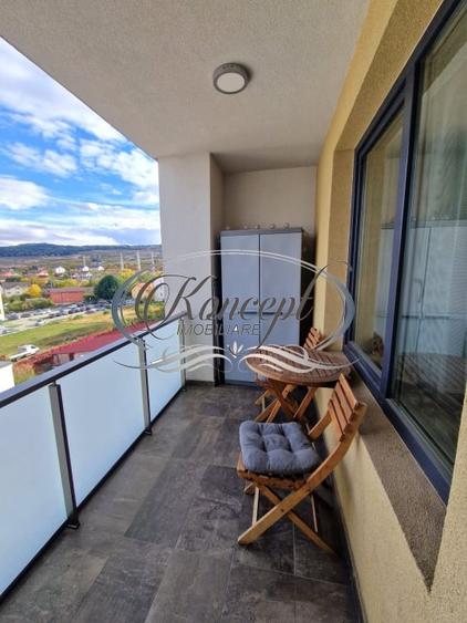 Apartament cu 2 camere semidecomandat, mobilat în Bună Ziua
