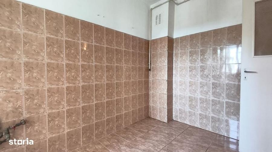 Apartament cu 4 camere în Piața Centrală