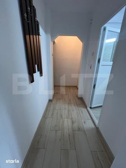 Apartament cu 3 camere semidecomandat în Gară
