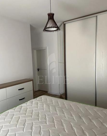 Apartament cu 3 camere semidecomandat, mobilat în Gheorgheni