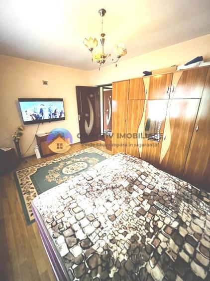 Casă cu 3 camere cu Teren 1300 Mp în Slobozia (Roznov)