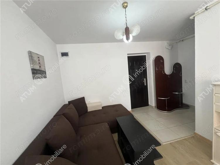 Garsonieră decomandată în Central