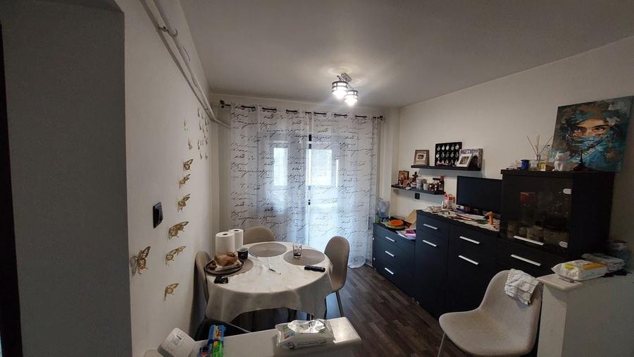 Apartament cu 3 camere decomandat în Nicolae Bălcescu