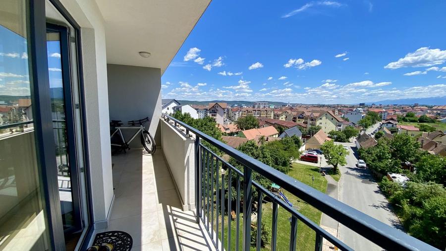 Apartament cu 2 camere semidecomandat, mobilat în Turnișor