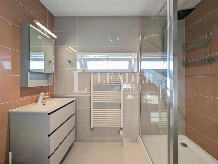 Apartament cu 4 camere decomandat, mobilat în Pipera