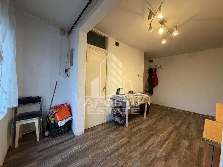 Apartament cu 2 camere decomandat în Soarelui