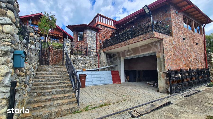 Casă cu 5 camere cu Teren 723 Mp în Bradu