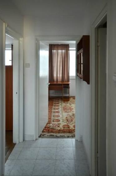 Apartament cu 3 camere semidecomandat, mobilat în Obor