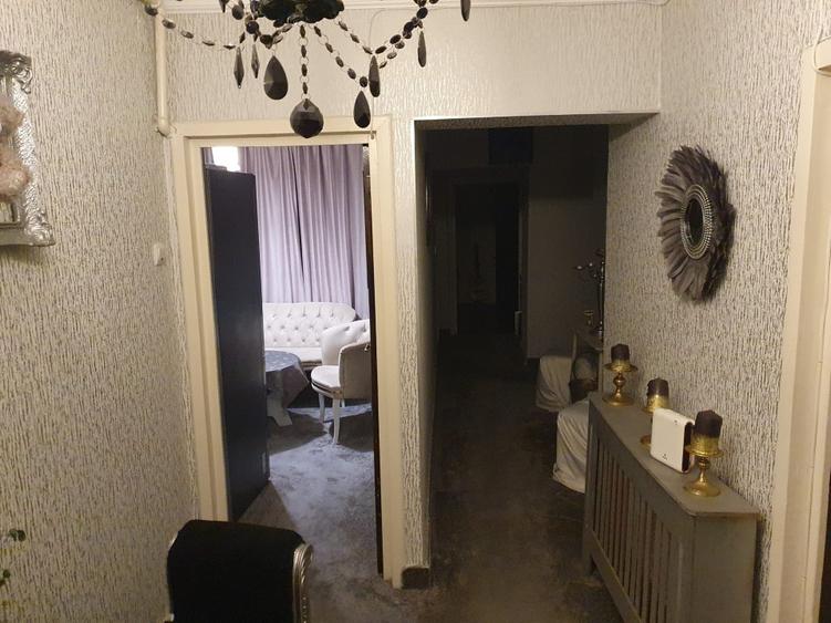 Apartament cu 4 camere decomandat în Unirii