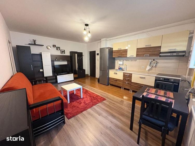Apartament cu 2 camere semidecomandat în Metalurgiei