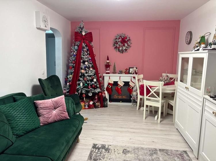 Apartament cu 3 camere decomandat în Central