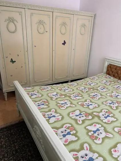 Apartament cu 4 camere semidecomandat, mobilat în Crângași