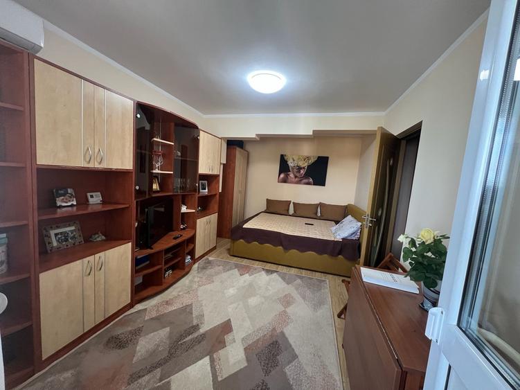 Garsonieră decomandată în Micro 14