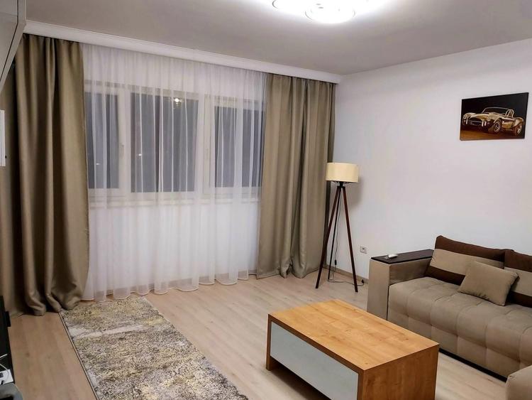 Apartament cu 2 camere decomandat în Exterior Vest