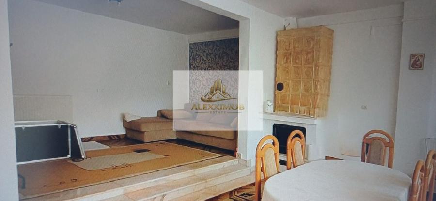 Casă individuală cu 10 camere cu Canalizare în Rahova