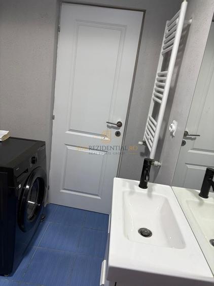 Casă cu 3 camere cu Canalizare în Central