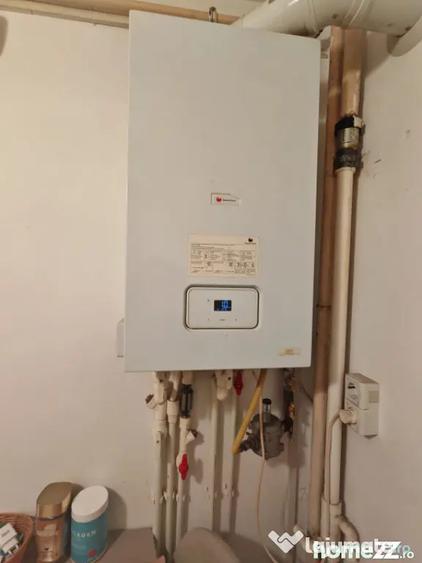 Apartament cu 2 camere semidecomandat, mobilat în Central
