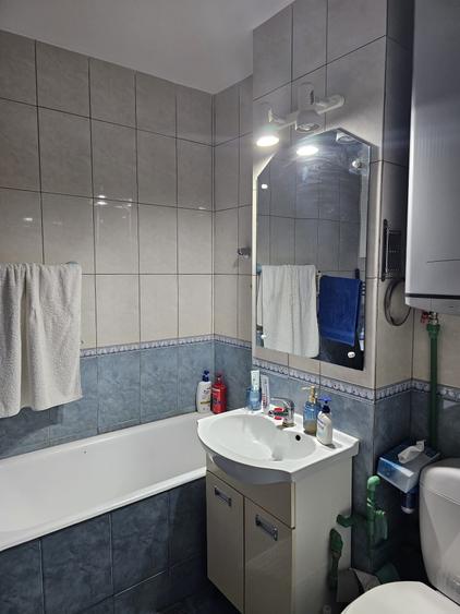Apartament cu 2 camere decomandat, mobilat în Tomis II
