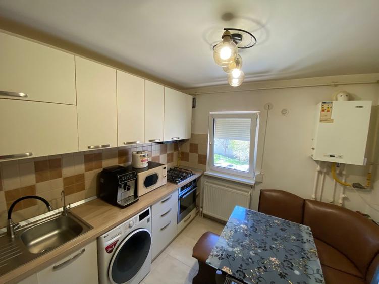 Proprietar,vând sau schimb apartament în Constanța, Faleză sud(Poarta6) cu  casă - 8