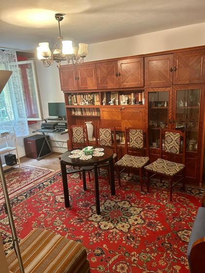 Apartament cu 2 camere decomandat în Berceni