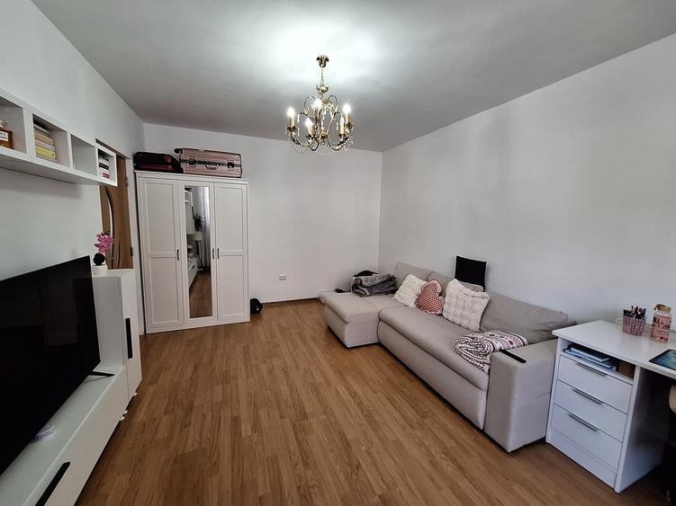 Apartament cu 2 camere decomandat, mobilat în Florești — fotografia 1