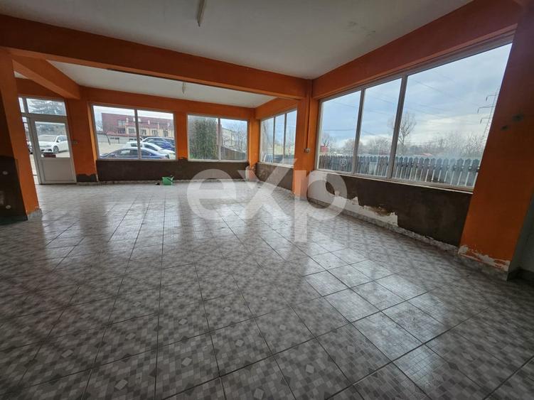 Spațiu comercial, de 235 mp, în Central