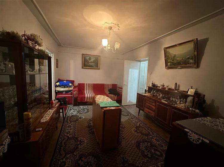 Apartament cu 2 camere semidecomandat în Podu Roș — fotografia 3