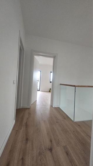 Casă cu 4 camere în Micești