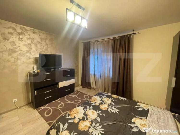 Apartament cu 3 camere decomandat în Calea București