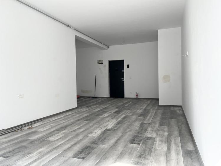 Apartament cu 2 camere decomandat în Torontalului — fotografia 3