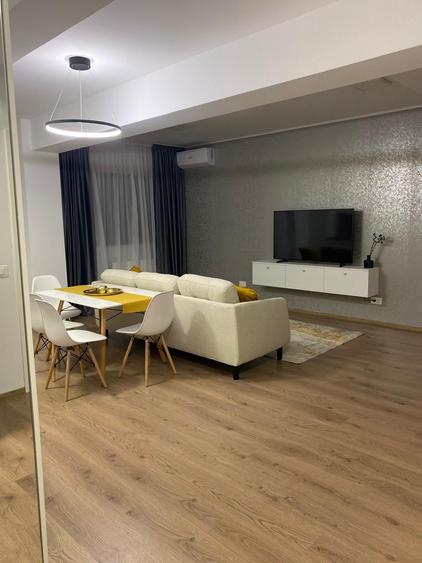 Apartament cu 2 camere semidecomandat, mobilat în Dămăroaia