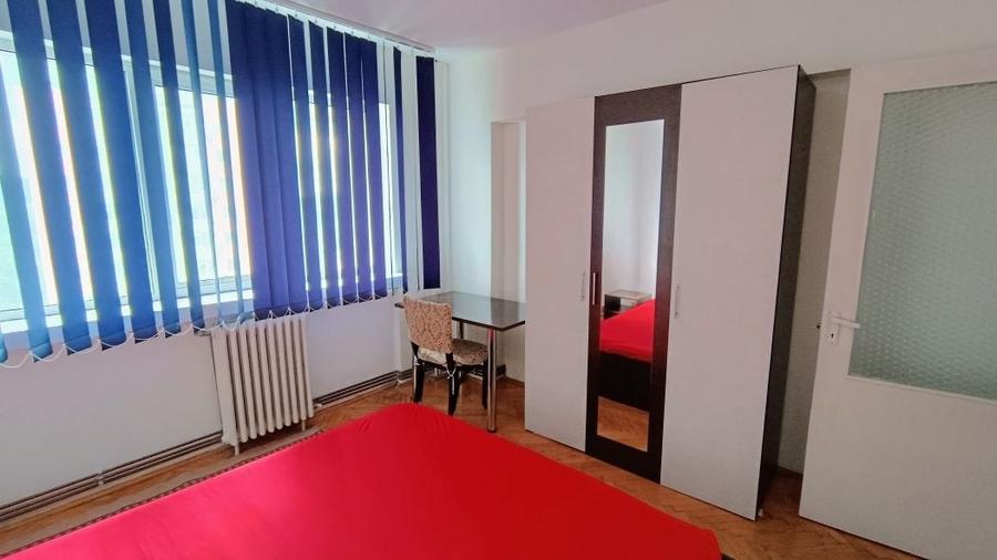 Apartament cu 2 camere semidecomandat în Podu Roș