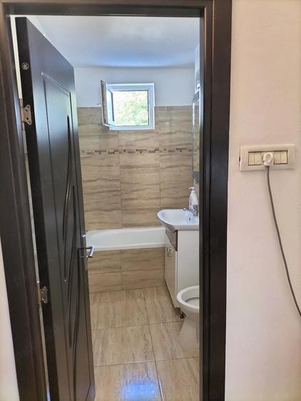 Apartament cu 2 camere decomandat în Precista
