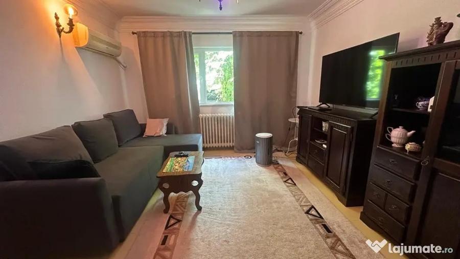 Casă cu 5 camere cu Teren 390 Mp în Bucureștii Noi